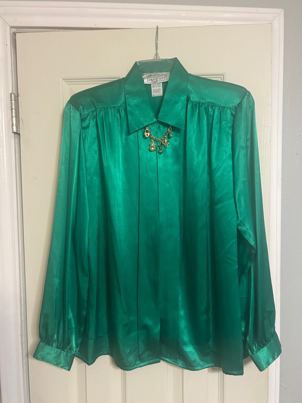 Impressions of California green satin blouse chain neckline